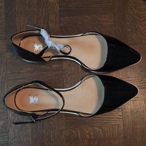 Shiekh black flats - size 7